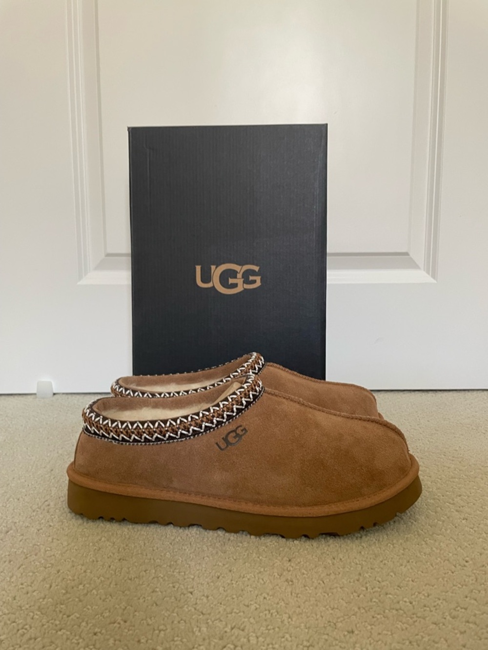 NIB UGG Tasman Mule Slippers - Men’s size 9 Chestnut